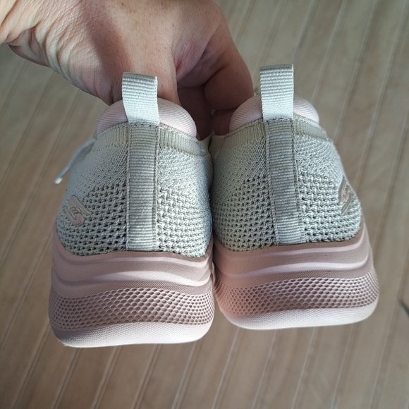 Skechers BOBS Step And Go 117122/NAT Natural Comfort Lightweight Slip In Sneaker - Picture 6 of 11